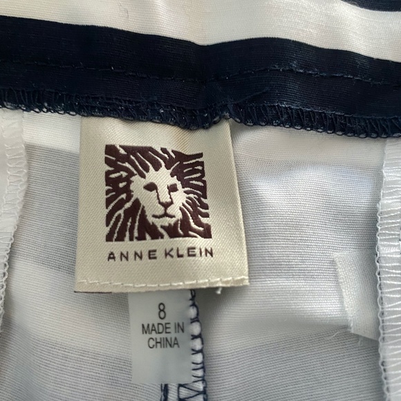 Anne Klein shorts - Picture 3 of 4